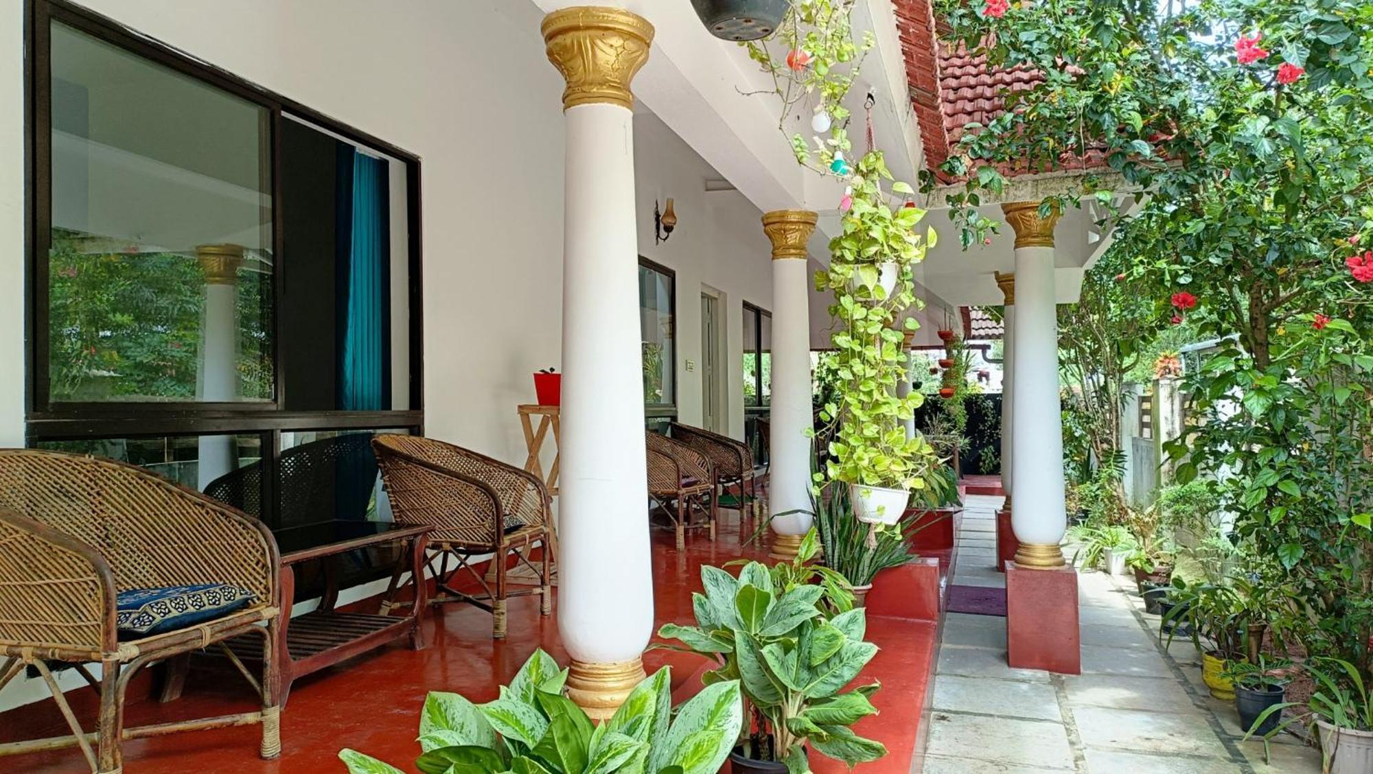 Marari Beach Cleetus Homestay Mararikulam Bagian luar foto