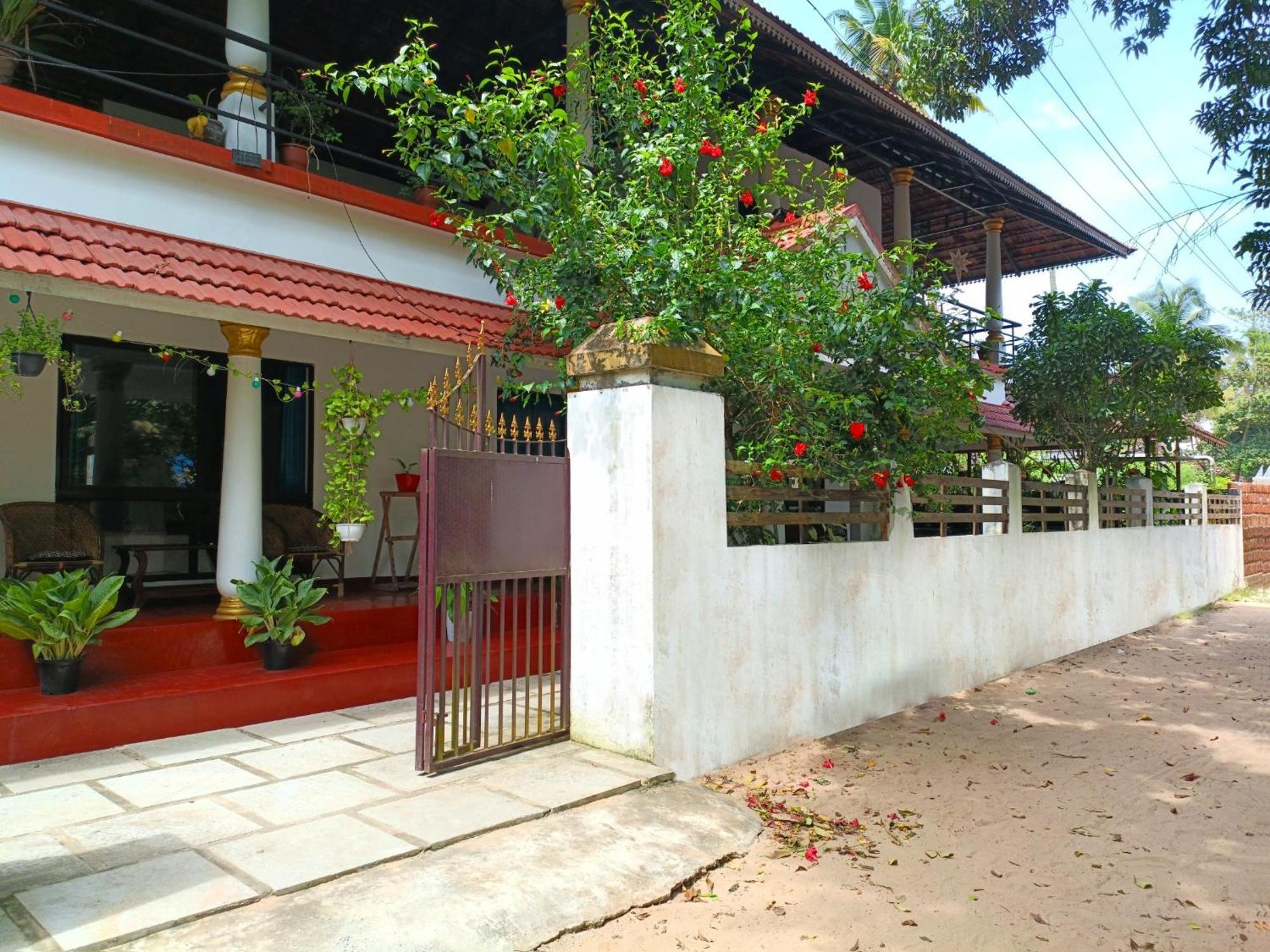 Marari Beach Cleetus Homestay Mararikulam Bagian luar foto