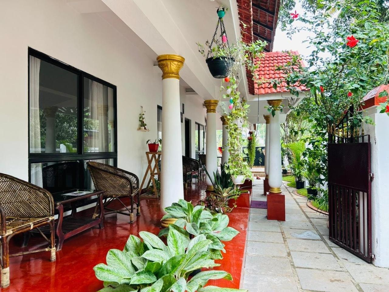 Marari Beach Cleetus Homestay Mararikulam Bagian luar foto